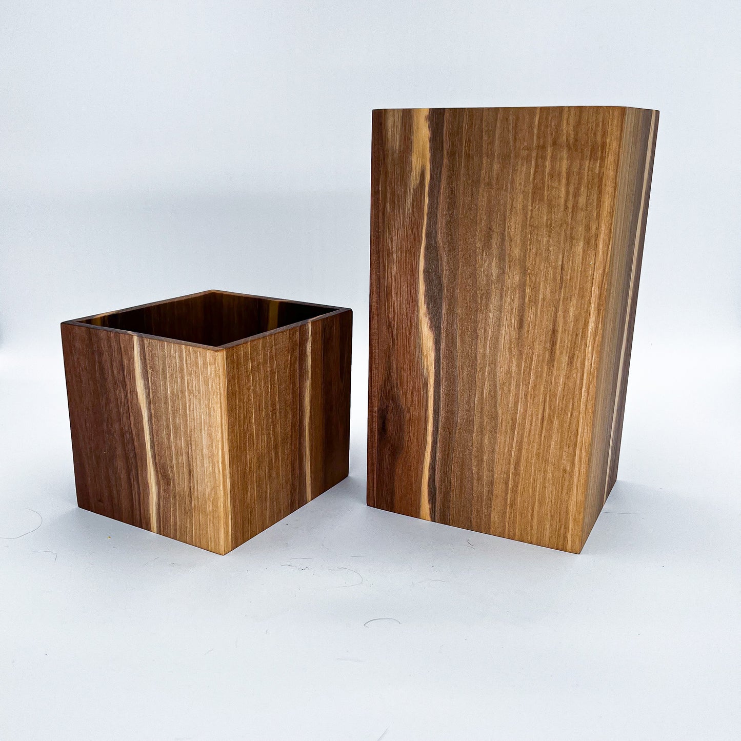 Black Walnut Infinity Vase Set